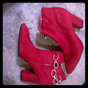 Too Narrow for my feet.